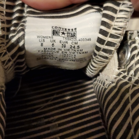 Converse - Picture 4 of 4